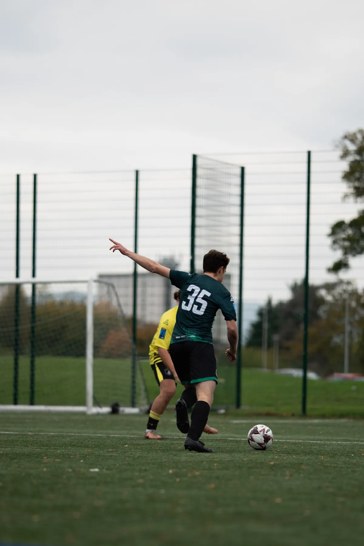 1/2000 • f/1.4 • ISO 100 • 85 mm