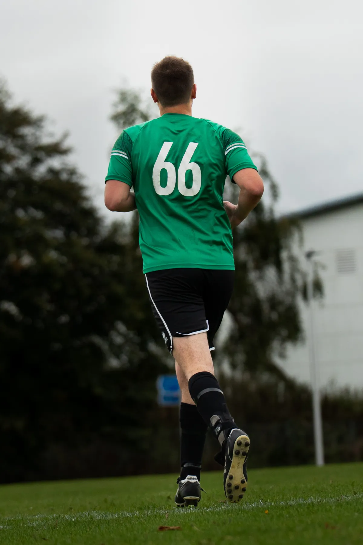 1/2000 • f/5 • ISO 640 • 191 mm