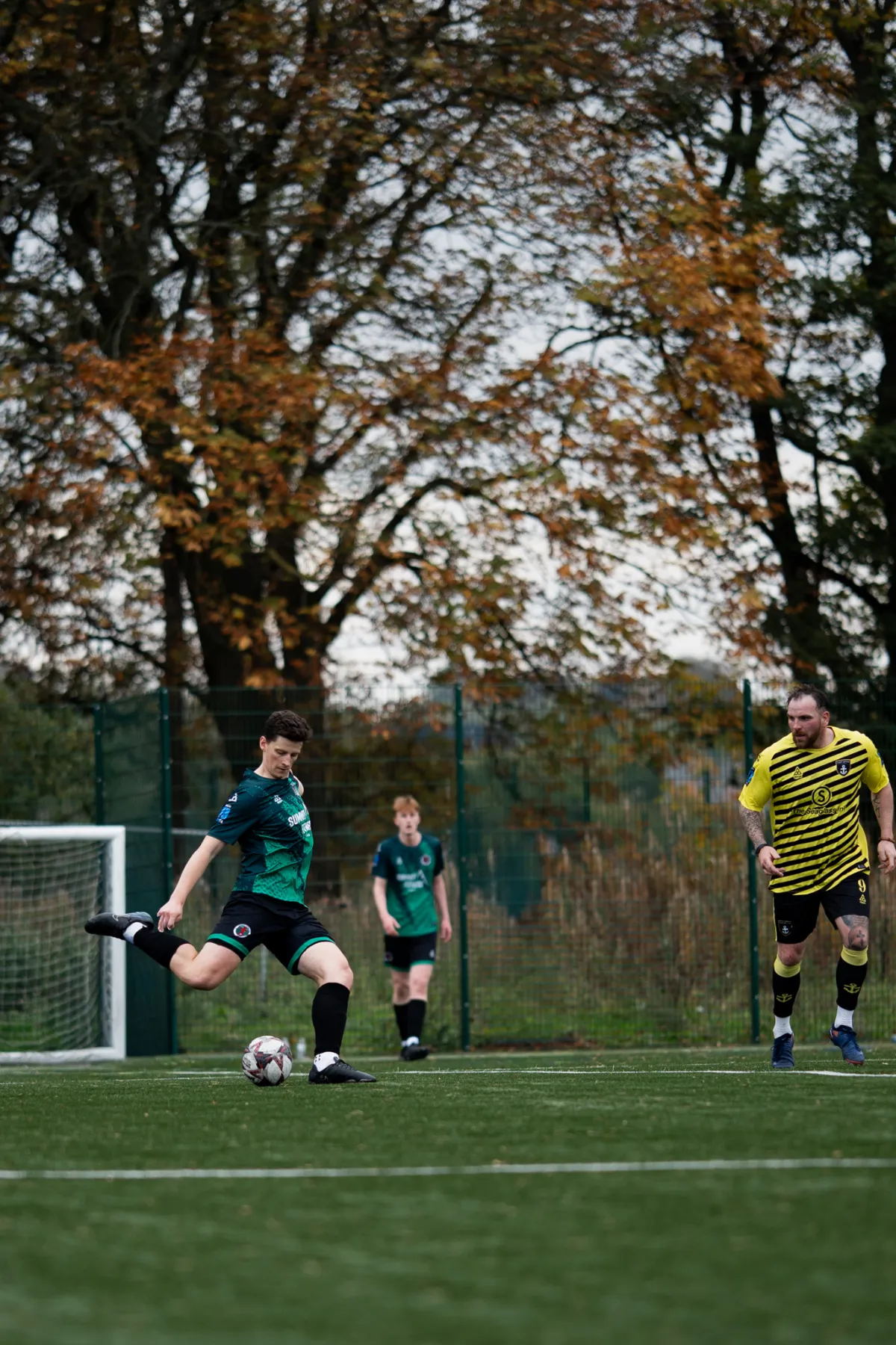 1/2000 • f/1.4 • ISO 250 • 85 mm