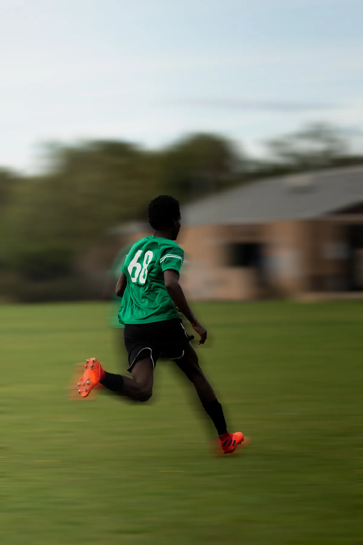 1/2000 • f/1.4 • ISO 100 • 85 mm