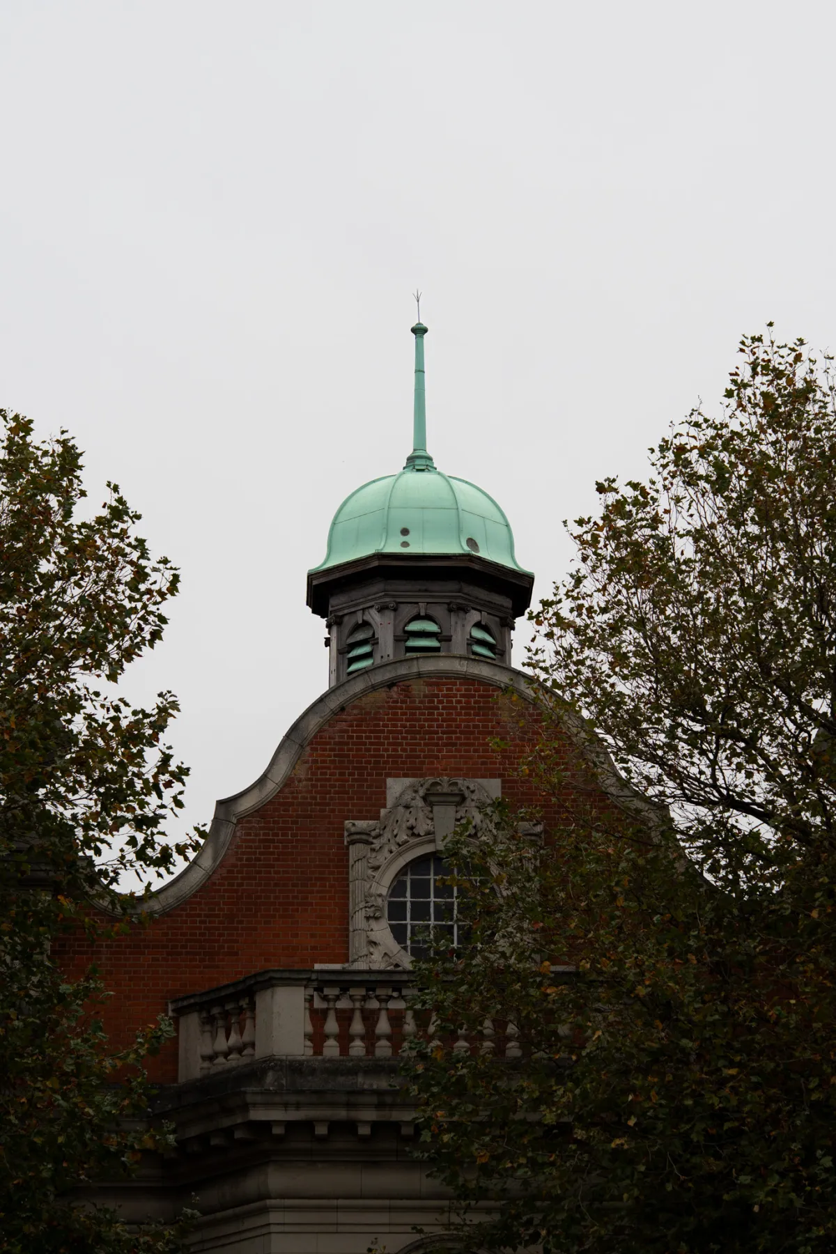 1/2000 • f/2.8 • ISO 250 • 85 mm