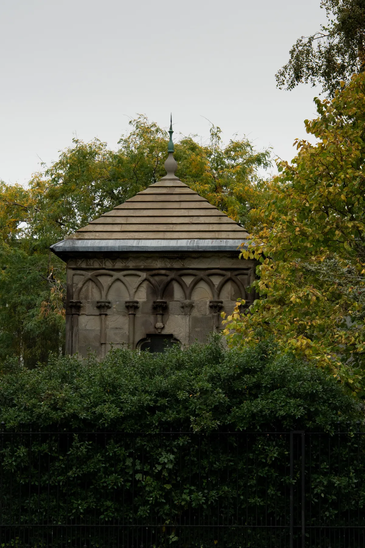 1/1000 • f/4 • ISO 1250 • 85 mm